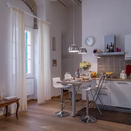 Fashion District Apartment Florence