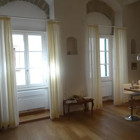 Fashion District Apartment Florence