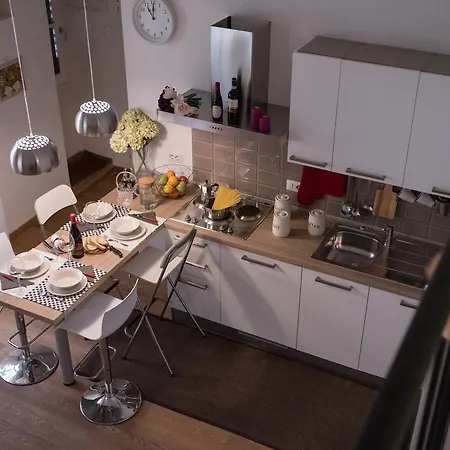 Fashion District Apartment *